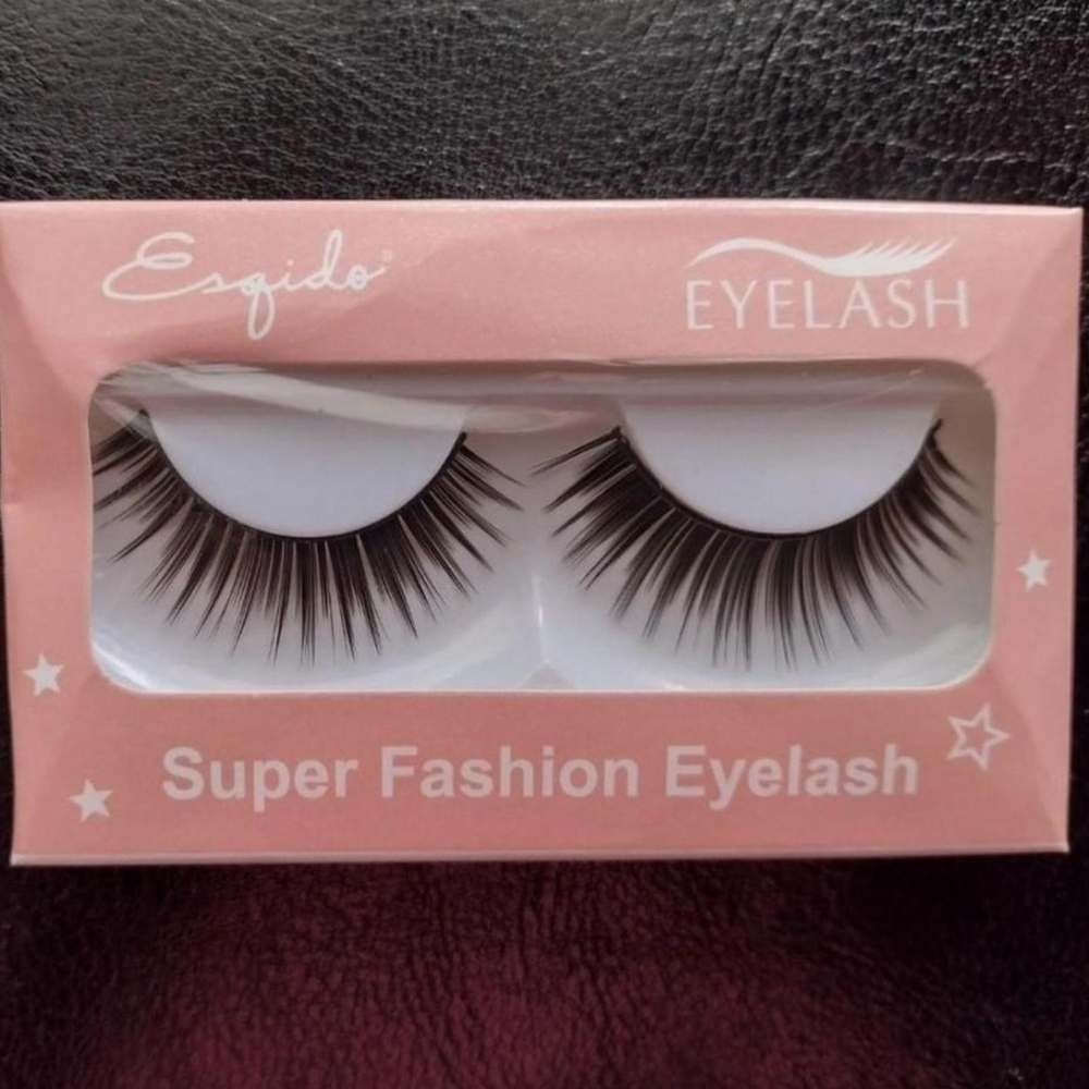 Voluminous Eyelashes